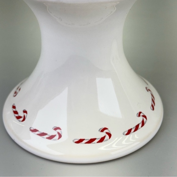 Casafina Portugal The Nutcracker  
Christmas Candy Cane Candleholder - Picture 4 of 8